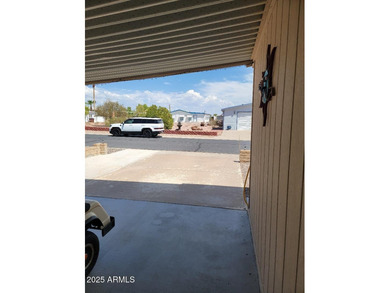 This is a lovely 2 bedroom 2 bath partially furnished home on 3 Parks Fairways in Arizona - for sale on GolfHomes.com, golf home, golf lot