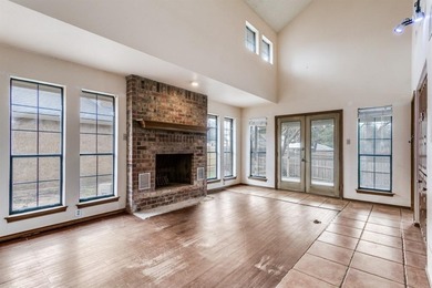 This 3-bedroom, 2.5-bath home with a 2-car garage offers great on Trophy Club of Dallas in Texas - for sale on GolfHomes.com, golf home, golf lot