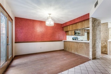 This 3-bedroom, 2.5-bath home with a 2-car garage offers great on Trophy Club of Dallas in Texas - for sale on GolfHomes.com, golf home, golf lot