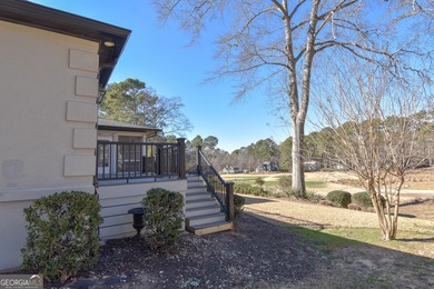 Welcome to refined golf course living in this beautifully on Reynolds Lake Oconee - The Landing in Georgia - for sale on GolfHomes.com, golf home, golf lot
