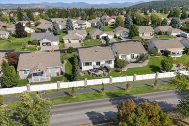 Welcome to this beautifully remodeled, single-level home in the on  in Washington - for sale on GolfHomes.com, golf home, golf lot