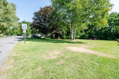 3 bdrm, 2 full bath, hardwood floors, new roof, furnace, A/C, on on Paw Paw Lake Golf Course in Michigan - for sale on GolfHomes.com, golf home, golf lot