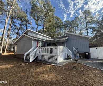 2BR 2BA home in the wonderful gated community of Carolina Trace! on Carolina Trace Country Club in North Carolina - for sale on GolfHomes.com, golf home, golf lot