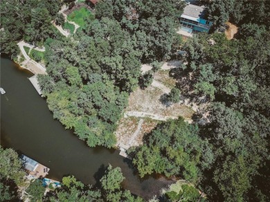 Completely Remade top to bottom. Updated and refreshed on Bella Vista Country Club - Berksdale in Arkansas - for sale on GolfHomes.com, golf home, golf lot