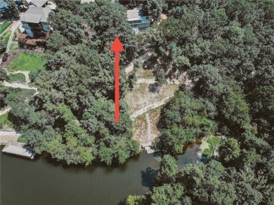 Completely Remade top to bottom. Updated and refreshed on Bella Vista Country Club - Berksdale in Arkansas - for sale on GolfHomes.com, golf home, golf lot