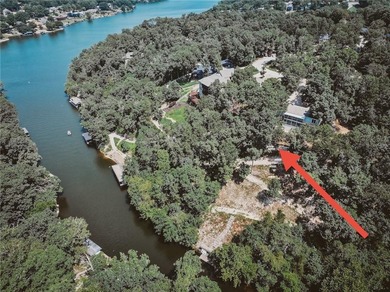 Completely Remade top to bottom. Updated and refreshed on Bella Vista Country Club - Berksdale in Arkansas - for sale on GolfHomes.com, golf home, golf lot