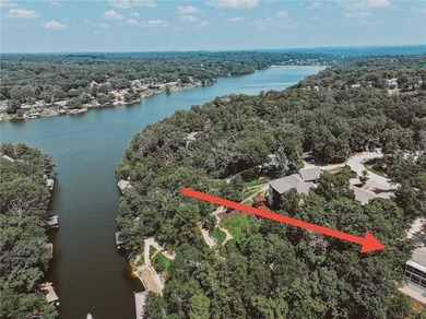 Completely Remade top to bottom. Updated and refreshed on Bella Vista Country Club - Berksdale in Arkansas - for sale on GolfHomes.com, golf home, golf lot