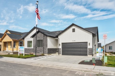 Custom Model Home for sale with many upgrades with built in on Riverbend Golf Course in Utah - for sale on GolfHomes.com, golf home, golf lot