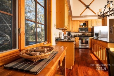 Turnkey McCall Getaway--- Enjoy effortless living in beautiful on McCall Municipal Golf Course in Idaho - for sale on GolfHomes.com, golf home, golf lot