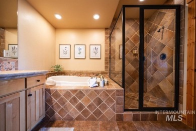 Turnkey McCall Getaway--- Enjoy effortless living in beautiful on McCall Municipal Golf Course in Idaho - for sale on GolfHomes.com, golf home, golf lot