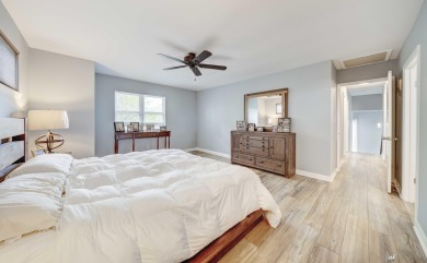 ***STUNNING REMODEL IN COLONY CLUB***
Discover modern elegance on Holiday Golf Club in Florida - for sale on GolfHomes.com, golf home, golf lot