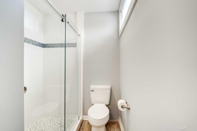 ***STUNNING REMODEL IN COLONY CLUB***
Discover modern elegance on Holiday Golf Club in Florida - for sale on GolfHomes.com, golf home, golf lot
