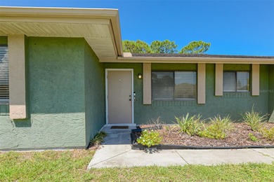 Welcome to 2565 SE Dogwood Avenue, a charming 2-bedroom on  in Florida - for sale on GolfHomes.com, golf home, golf lot