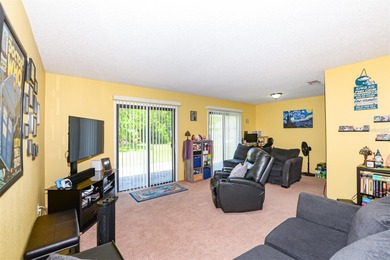 Welcome to 2565 SE Dogwood Avenue, a charming 2-bedroom on  in Florida - for sale on GolfHomes.com, golf home, golf lot