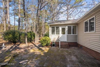 Welcome to this well maintained 3-bedroom, 2-bathroom home on Harbour Point Golf Club in North Carolina - for sale on GolfHomes.com, golf home, golf lot