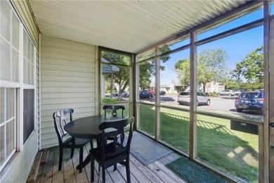 Charming 2bd/2bth condo is located in the sought-after Glenwood on Honey Bee Golf Club in Virginia - for sale on GolfHomes.com, golf home, golf lot