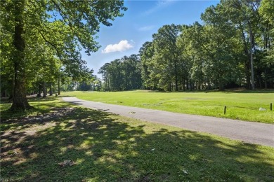 Charming 2bd/2bth condo is located in the sought-after Glenwood on Honey Bee Golf Club in Virginia - for sale on GolfHomes.com, golf home, golf lot