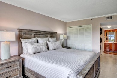 Stunning 3 bedroom, 2.5 bath F model condo in desirable building on Palm-Aire Country Club and Resort - Palms in Florida - for sale on GolfHomes.com, golf home, golf lot