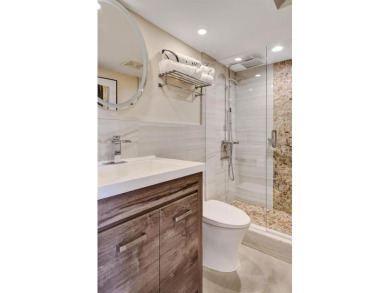 Stunning 3 bedroom, 2.5 bath F model condo in desirable building on Palm-Aire Country Club and Resort - Palms in Florida - for sale on GolfHomes.com, golf home, golf lot