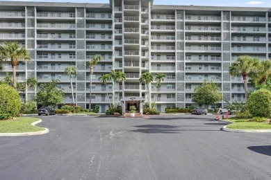 Stunning 3 bedroom, 2.5 bath F model condo in desirable building on Palm-Aire Country Club and Resort - Palms in Florida - for sale on GolfHomes.com, golf home, golf lot