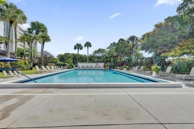 Stunning 3 bedroom, 2.5 bath F model condo in desirable building on Palm-Aire Country Club and Resort - Palms in Florida - for sale on GolfHomes.com, golf home, golf lot