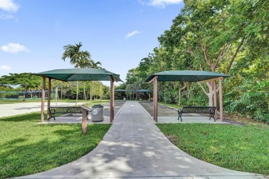 Stunning 3 bedroom, 2.5 bath F model condo in desirable building on Palm-Aire Country Club and Resort - Palms in Florida - for sale on GolfHomes.com, golf home, golf lot