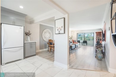 Welcome to your bright and airy 2-bedroom, 2-bathroom condo in on Sunrise Lakes Phase III in Florida - for sale on GolfHomes.com, golf home, golf lot