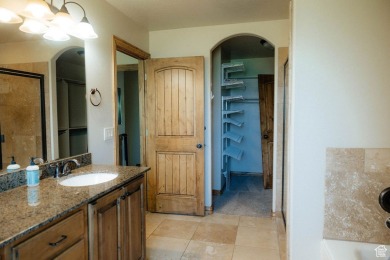 This picturesque town home on Sleepy Ridge Golf Course is just on The Links At Sleepy Ridge in Utah - for sale on GolfHomes.com, golf home, golf lot