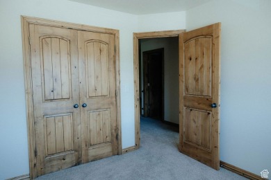 This picturesque town home on Sleepy Ridge Golf Course is just on The Links At Sleepy Ridge in Utah - for sale on GolfHomes.com, golf home, golf lot