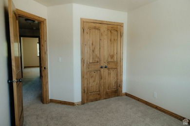 This picturesque town home on Sleepy Ridge Golf Course is just on The Links At Sleepy Ridge in Utah - for sale on GolfHomes.com, golf home, golf lot