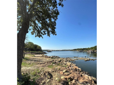 Amon G Carter Lake LAKEFRONT 1.85 Acre lot on a corner with a on Twisted Oaks Golf Club in Texas - for sale on GolfHomes.com, golf home, golf lot