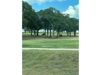 Amon G Carter Lake LAKEFRONT 1.85 Acre lot on a corner with a on Twisted Oaks Golf Club in Texas - for sale on GolfHomes.com, golf home, golf lot