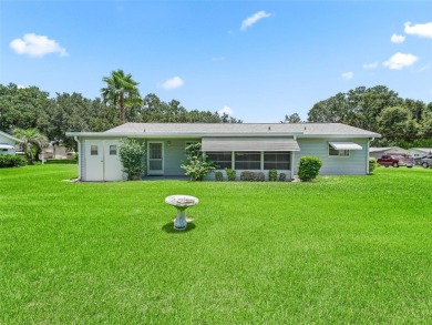 This 55+ Gated Golf Course Community offers a well maintained & on The Links of Spruce Creek in Florida - for sale on GolfHomes.com, golf home, golf lot