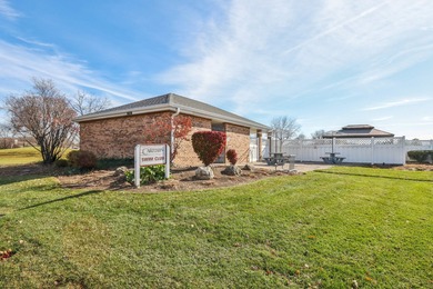 Welcome to 13322 S Bayberry Lane, a comfortable and on The Links at Carillon in Illinois - for sale on GolfHomes.com, golf home, golf lot