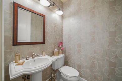 WELCOME TO LAUREL OAK ESTATES & COUNTRY CLUB, ONE OF THE MOST on Laurel Oak Country Club in Florida - for sale on GolfHomes.com, golf home, golf lot