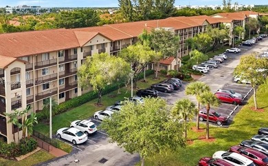 Bright & spacious updated condo 2 bedroom & 1.5 bath located in on Flamingo Lakes Country Club in Florida - for sale on GolfHomes.com, golf home, golf lot