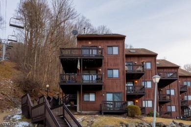 Welcome to this STUNNING 2-bedroom, 2-bathroom Loft END UNIT on Minerals Golf Club in New Jersey - for sale on GolfHomes.com, golf home, golf lot