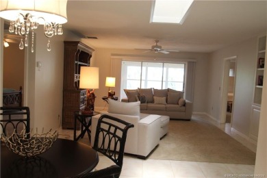 Delightful and spacious updated 2 bedroom/2bath villa/condo on Yacht and Country Club in Florida - for sale on GolfHomes.com, golf home, golf lot