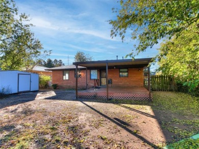 This charming two bedroom, one bathroom home offers great on Willow Creek Country Club in Oklahoma - for sale on GolfHomes.com, golf home, golf lot