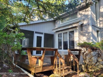 Welcome to your dream retreat! This charming 3-bedroom on Split Rock Resort and Country Club in Pennsylvania - for sale on GolfHomes.com, golf home, golf lot