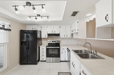 Move-in ready villa in the highly desirable 55+ Beacon Woods on Beacon Woods Golf Club in Florida - for sale on GolfHomes.com, golf home, golf lot