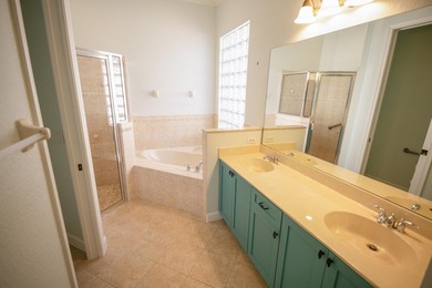 Gorgeous 3 bedroom/den/2 full bath/2 car garage CBS home is on St. James Golf Club in Florida - for sale on GolfHomes.com, golf home, golf lot