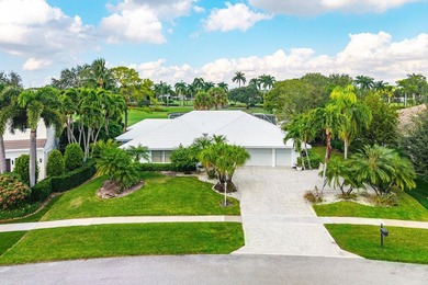 Situated on a quiet cul-de-sac street and just a short walk to on Delaire Golf and Country Club in Florida - for sale on GolfHomes.com, golf home, golf lot