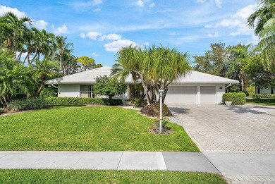Situated on a quiet cul-de-sac street and just a short walk to on Delaire Golf and Country Club in Florida - for sale on GolfHomes.com, golf home, golf lot