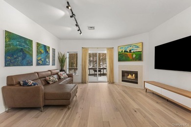 Luxurious one-level living on a cul-de-sac in Northern on Somers Pointe Golf Club - West Hill in New York - for sale on GolfHomes.com, golf home, golf lot