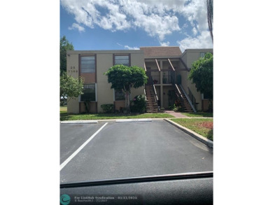 BACK ON THE MARKET!!
MOTIVATED SELLER! PRICE DROP! DON'T MISS on Oriole Golf and Tennis Club in Florida - for sale on GolfHomes.com, golf home, golf lot