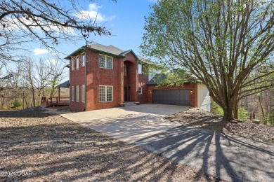 HUGE PRICE IMPROVEMENT! LOOK AGAIN! - Nestled along the pristine on Bella Vista Country Club - Scottsdale in Arkansas - for sale on GolfHomes.com, golf home, golf lot