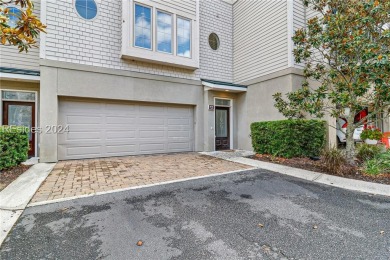 This townhome features 2806 SF, 3BR/3.5BA, 2/C gar/with extra on Country Club of Hilton Head in South Carolina - for sale on GolfHomes.com, golf home, golf lot