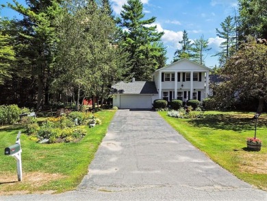 Welcome to this charming Colonial Revival offering 3 bedrooms on J.W. Parks Golf Course in Maine - for sale on GolfHomes.com, golf home, golf lot