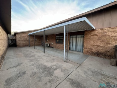This is a super clean, freshly painted, super cute 2 bedroom, 2 on Chaparral Country Club in New Mexico - for sale on GolfHomes.com, golf home, golf lot